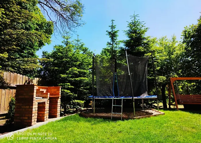 Goscinne Pod Kasztanami Homestay *